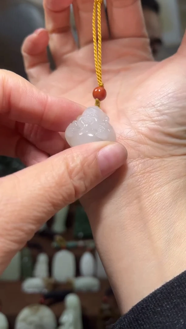 颈饰未镶嵌和田玉·