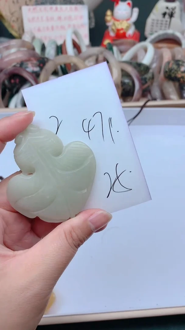 未镶嵌手镯石英质玉471