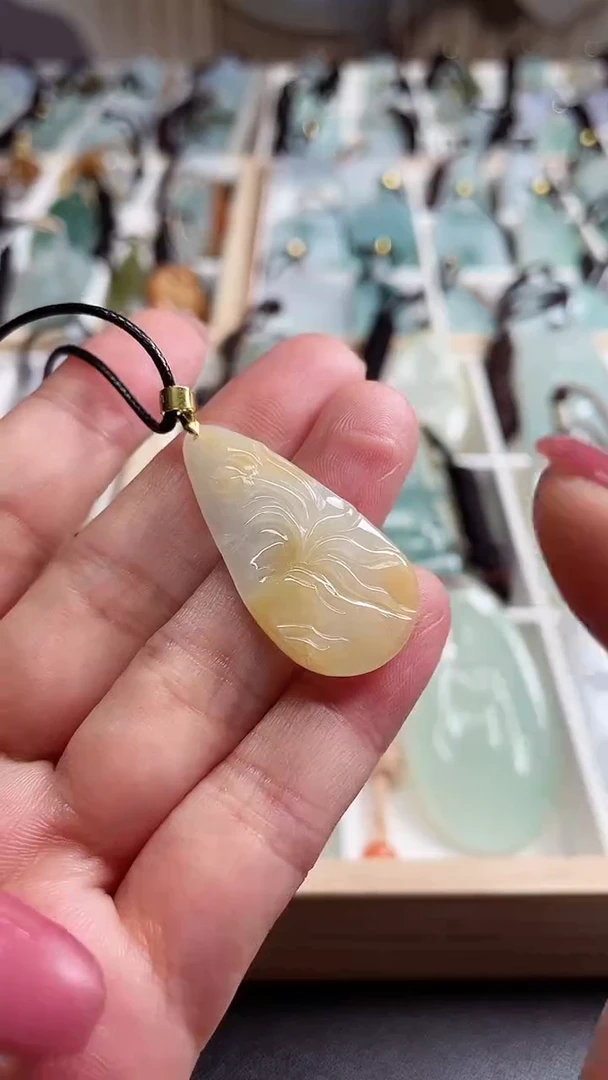 【闪购商品】翡翠颈饰未镶嵌1111111111