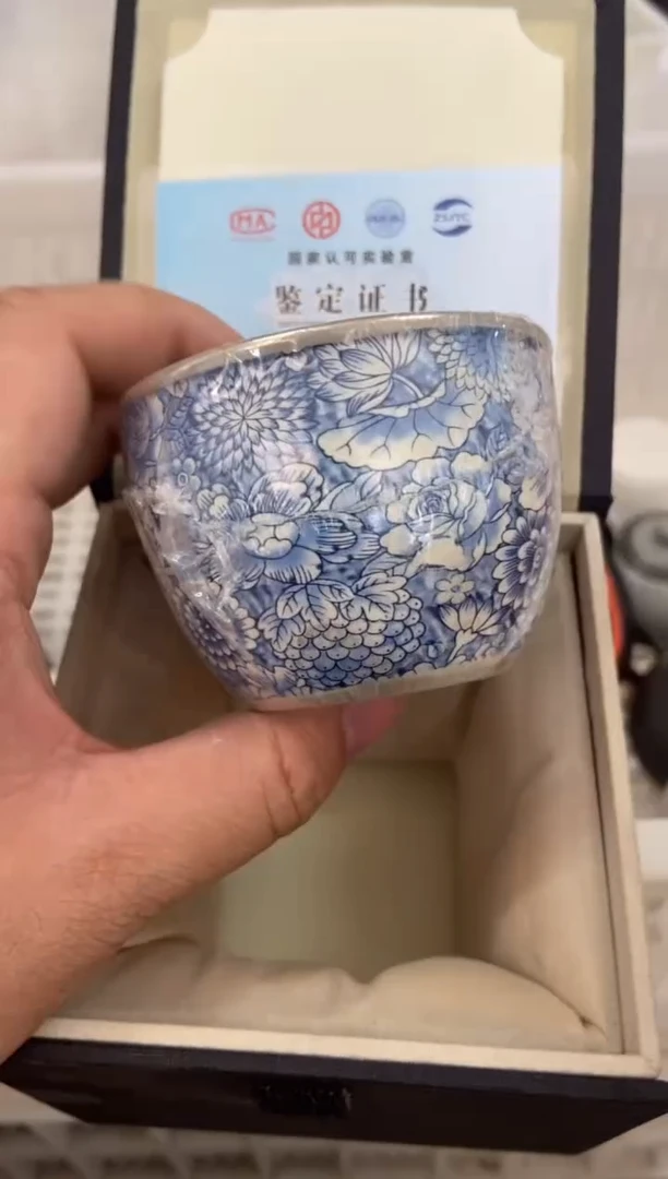 杯无运费险有瑕疵的摄影的产品有使用过的痕迹有点脏介意勿拍