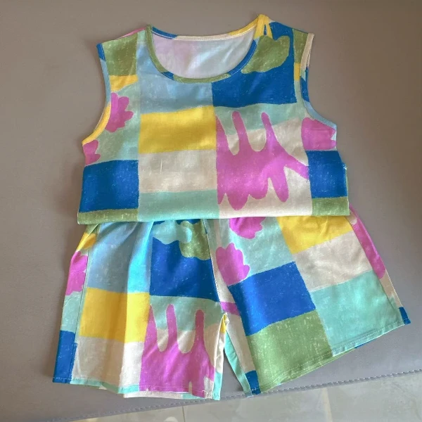 58七巧板护肩过膝无袖上衣原链接