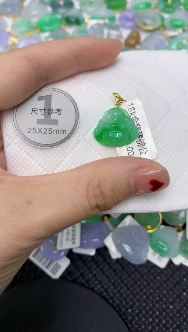 翡翠18K金镶嵌颈饰11111111