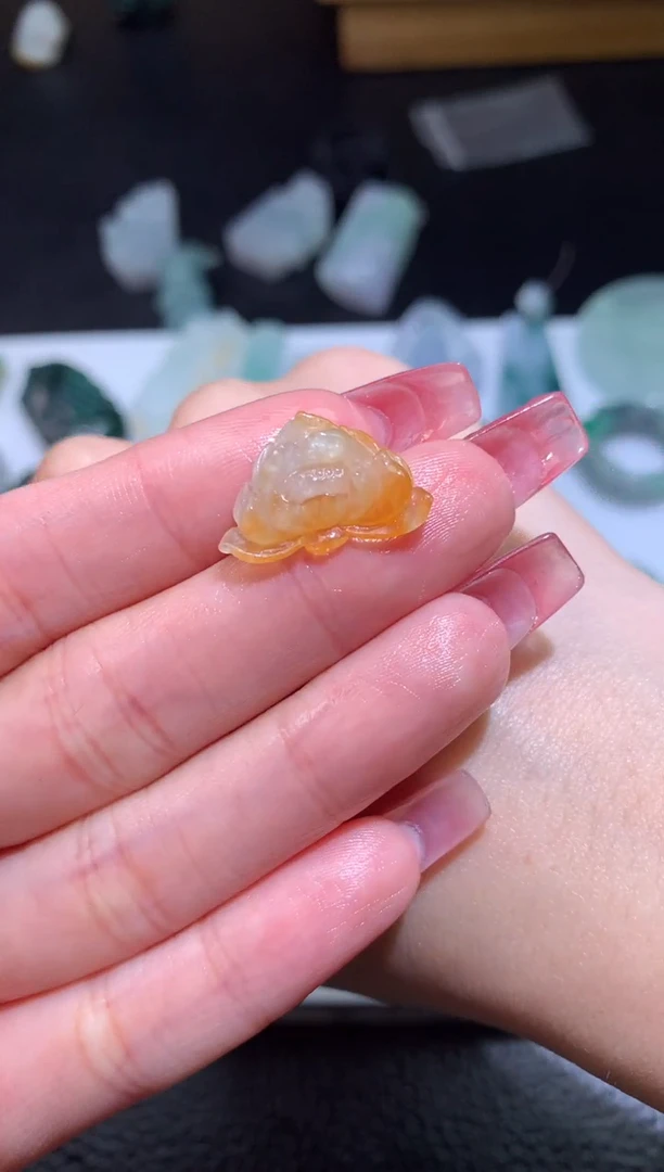 定制翡翠未镶嵌莲花