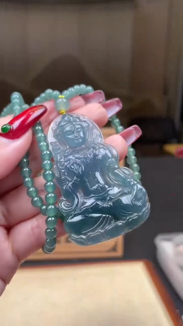 【闪购商品】翡翠颈饰未镶嵌      *183
