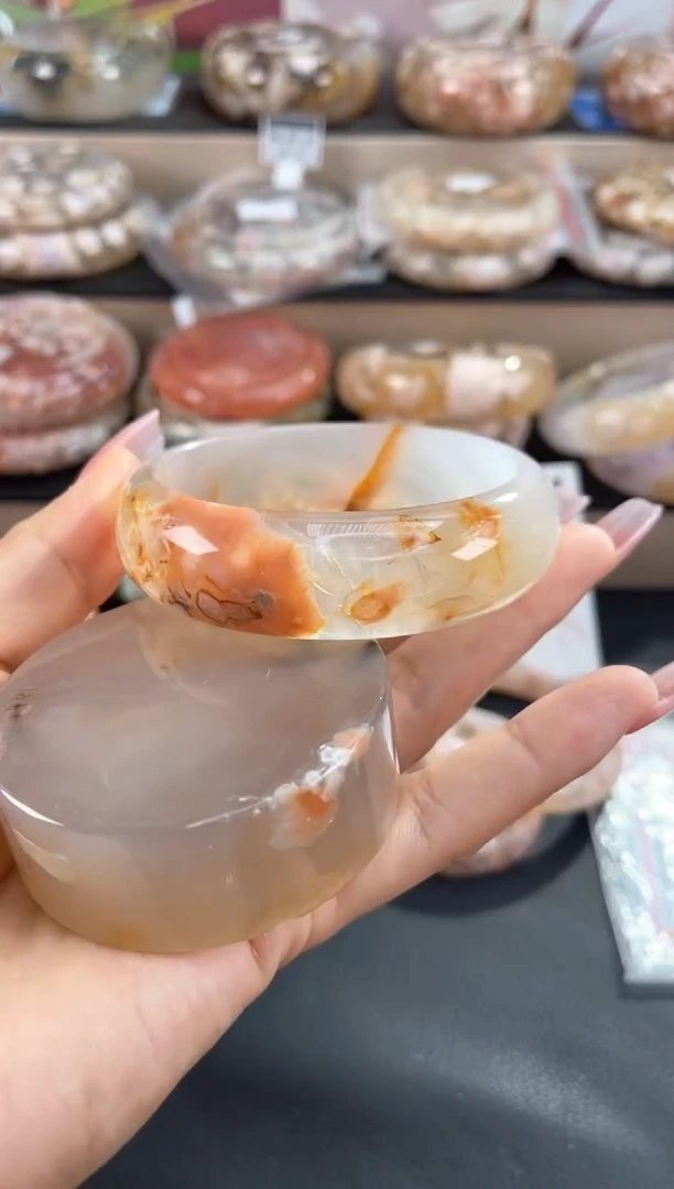 未镶嵌手镯石英质玉60