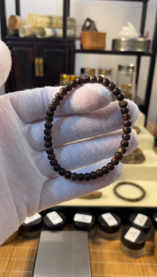 手串沉香文莱沉水 4*5 3.4g lc0080