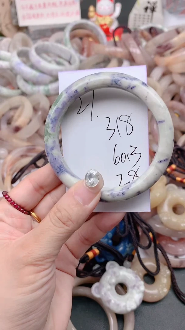 未镶嵌手镯石英质玉318