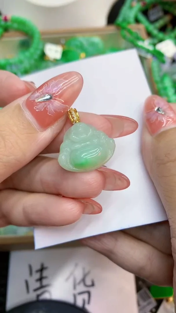 颈饰未镶嵌翡翠1