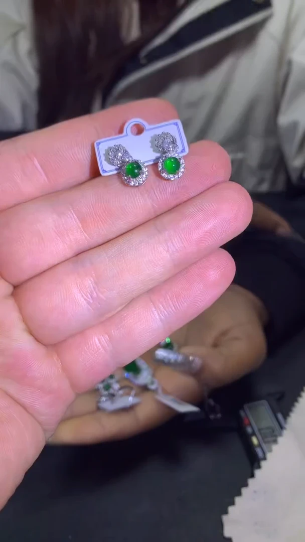 【闪购商品】翡翠耳饰未镶嵌0850483418/多样性发一