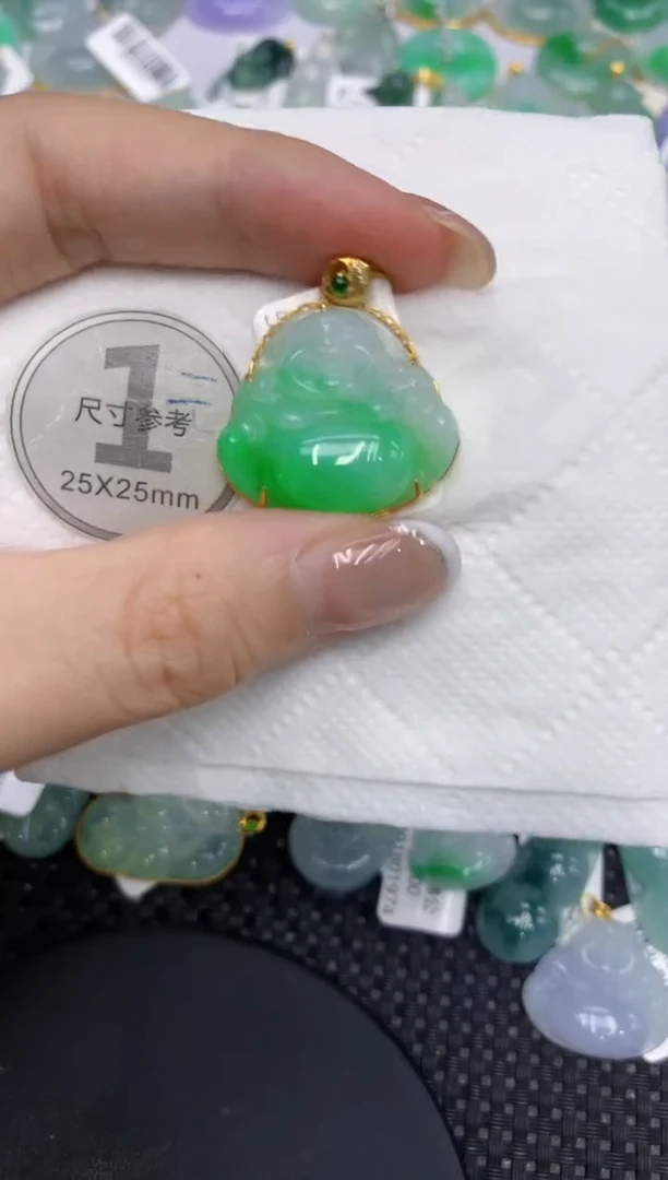 颈饰18K金镶嵌翡翠1111111