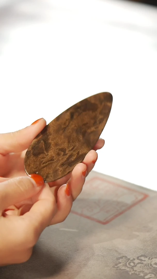 【闪购商品】金丝楠木雕380水波纹书签