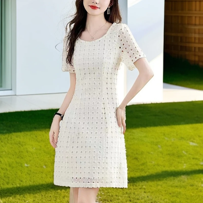 5961#【木兮兮专属】2025年夏季新款气质显瘦百搭时尚镂空连衣裙