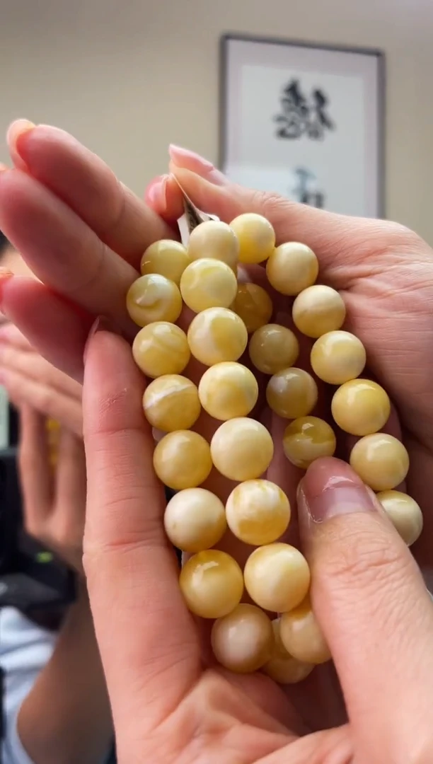 琥珀未镶嵌珠宝奇石T014假一罚十，多样性发一件