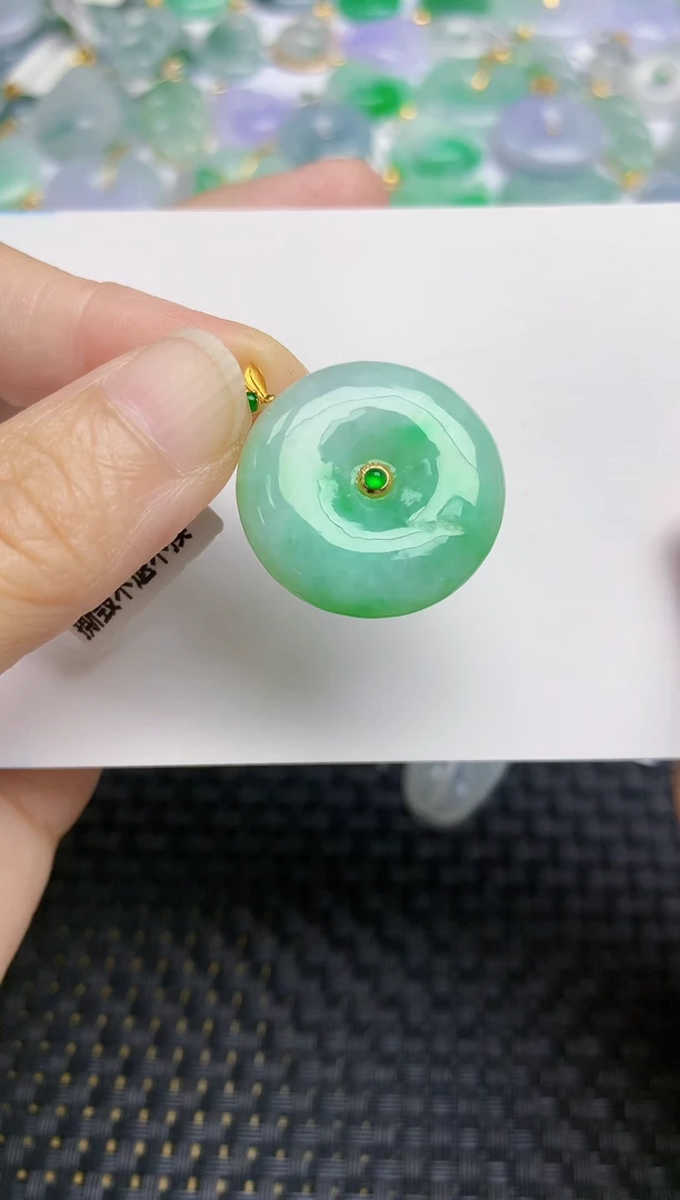 翡翠18K金镶嵌颈饰天然缅甸A货翡翠百元以上9元证书费自理