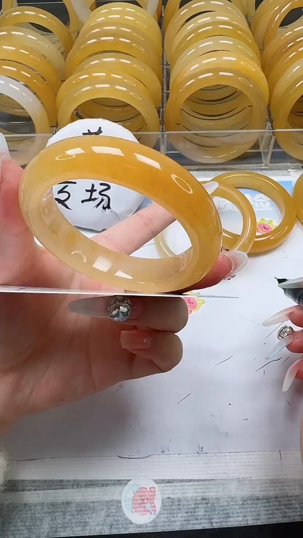 未镶嵌手镯石英质玉190