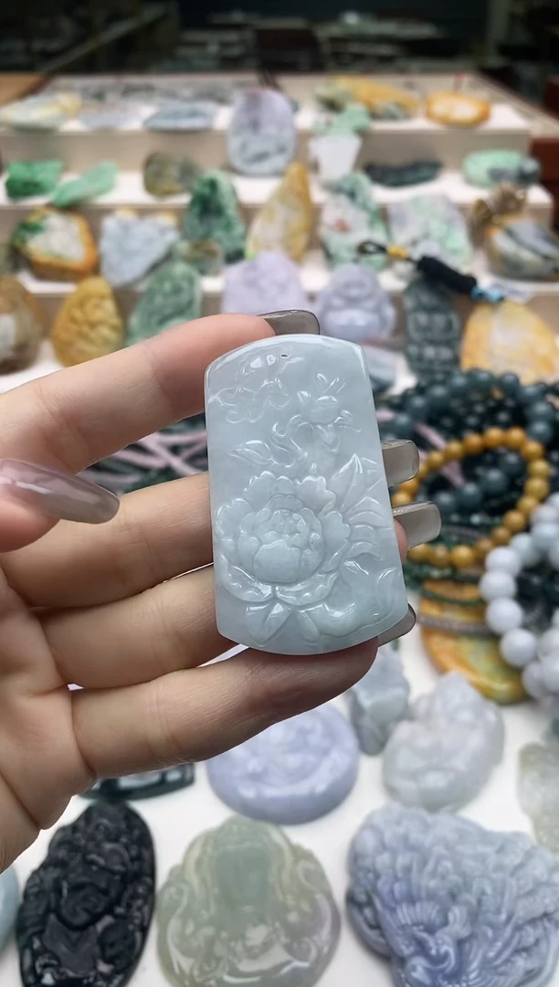 颈饰未镶嵌翡翠1