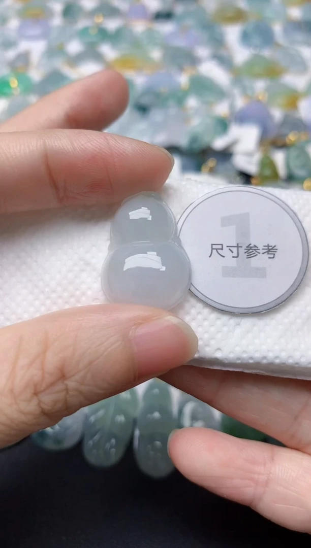 翡翠未镶嵌颈饰天然缅甸A货翡翠