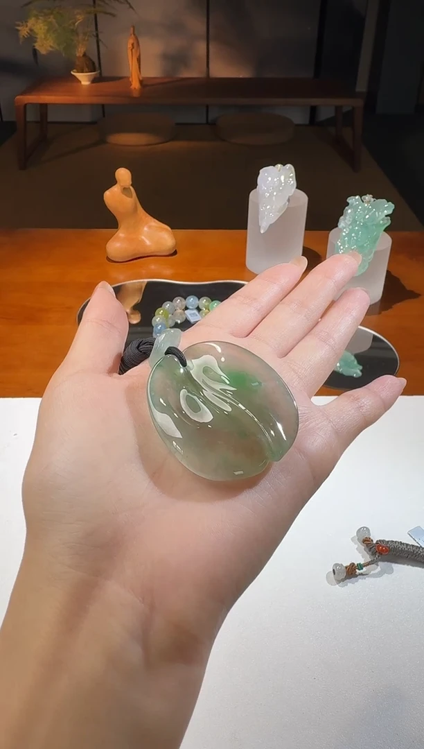 【闪购商品】翡翠颈饰未镶嵌【鑫鑫】