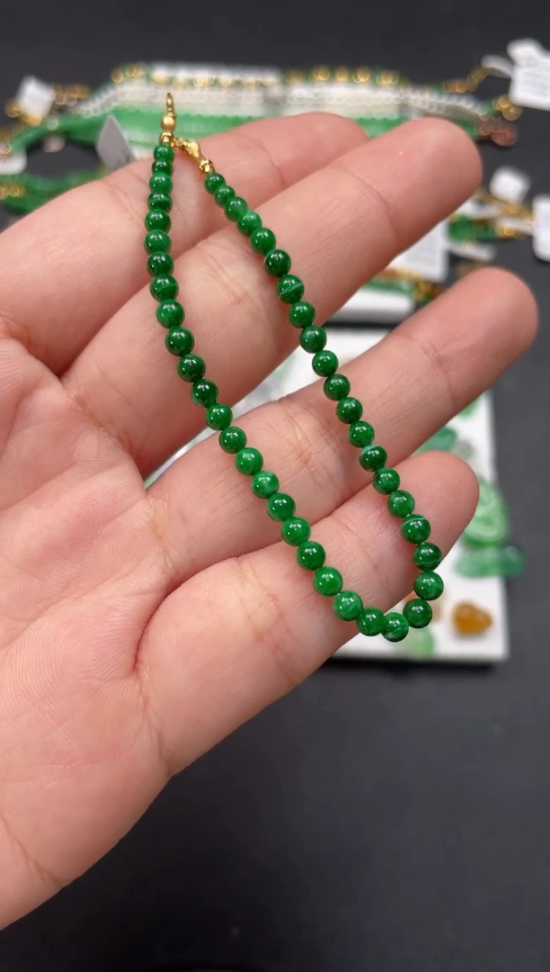 翡翠18K金镶嵌套链一条   P335