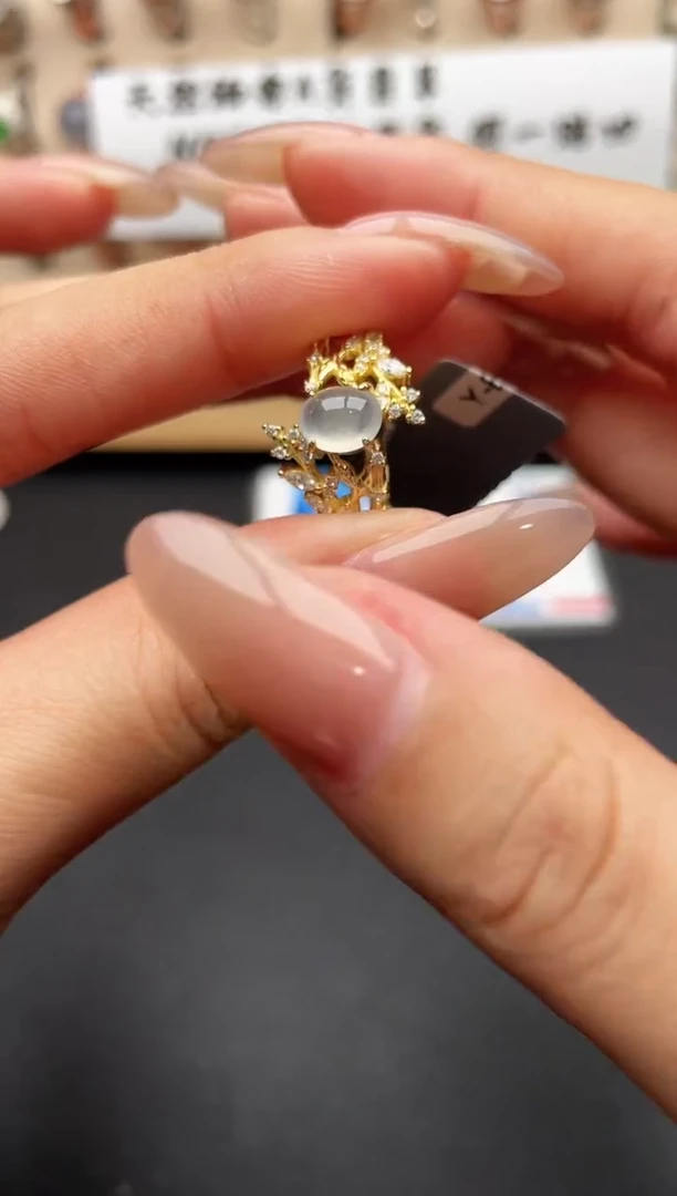 银S925镶嵌戒指翡翠一物一证一礼盒