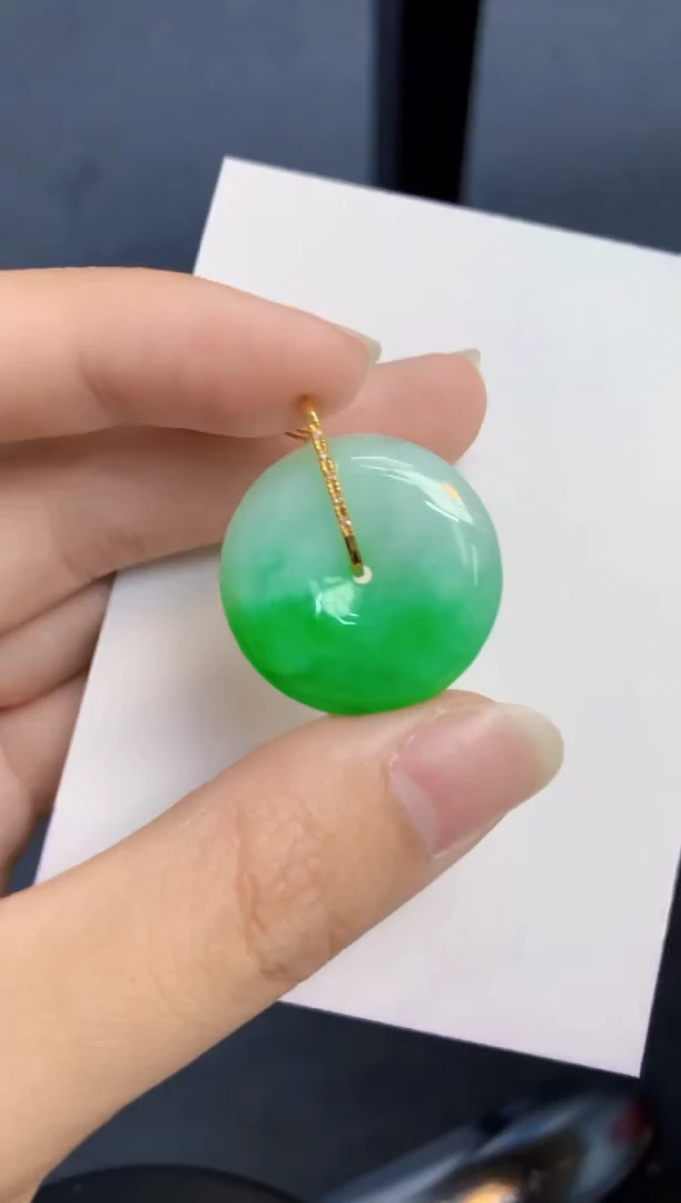 颈饰18K金镶嵌翡翠天然缅甸A货翡翠