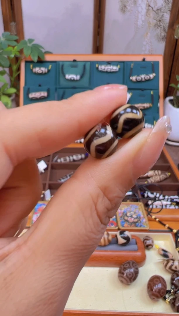 未镶嵌颈饰玛瑙/玉髓5.(微瑕随机发货)