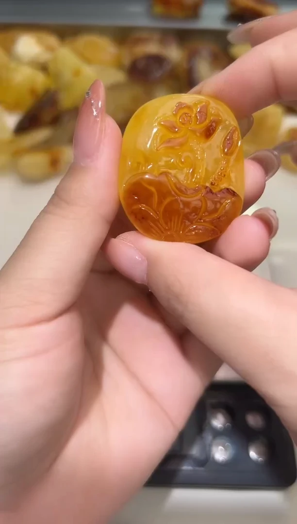 裸石琥珀未镶嵌琥珀蜜蜡吊坠