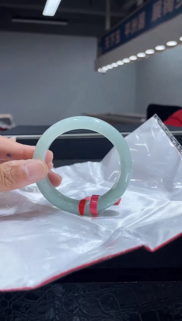 未镶嵌手镯翡翠2