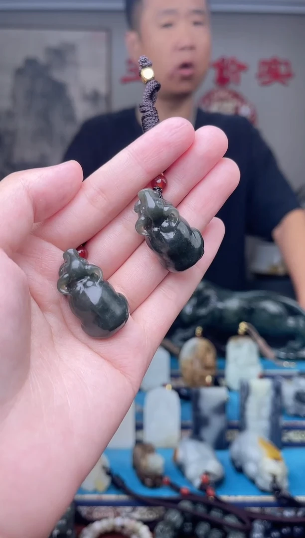 和田玉未镶嵌挂件多样性发 拍一发一