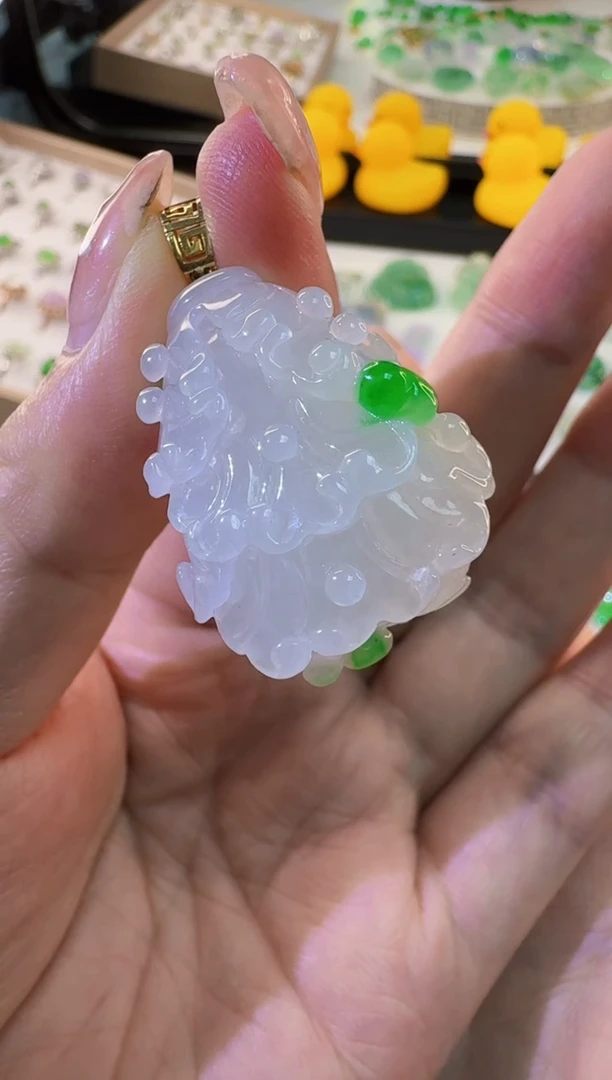 颈饰18K金镶嵌翡翠缅甸A货翡翠