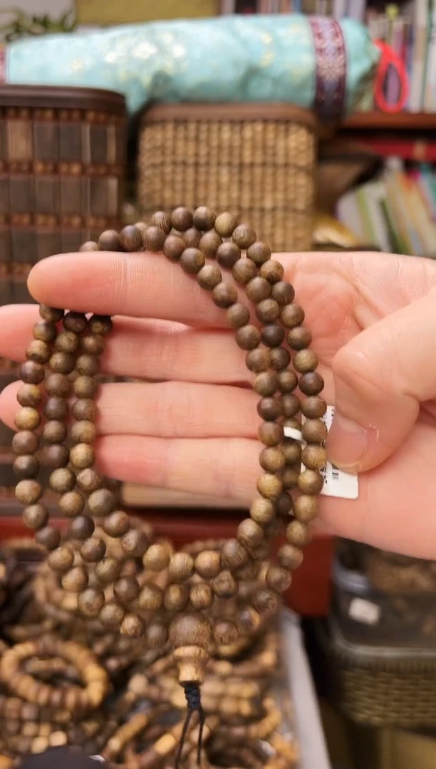 沉香手串棋楠乌身圆珠多圈