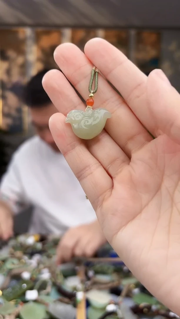 未镶嵌和田玉挂件拍一发一
