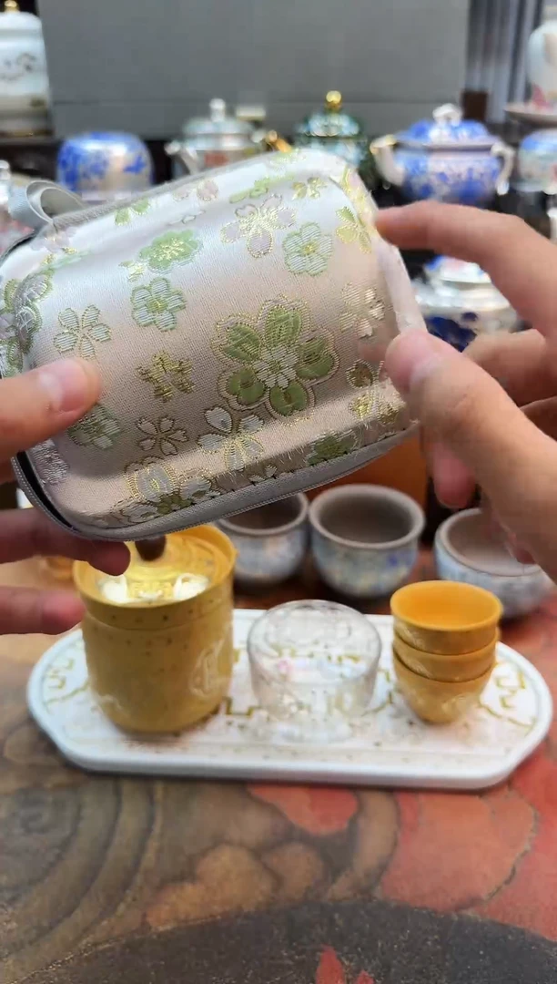 展厅的品质 路边摊的价格