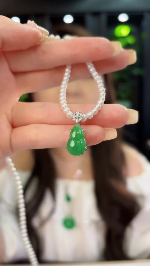 翡翠未镶嵌吊坠(不含链)缅料A货/多样性发货/一件