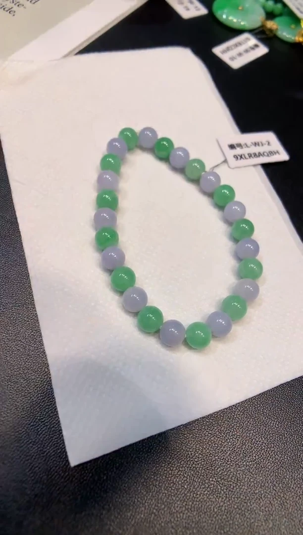 颈饰未镶嵌翡翠手串