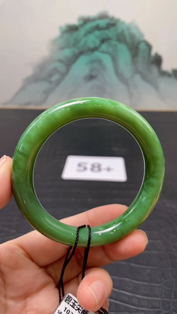 未镶嵌手镯和田玉（碧玉）小****158+