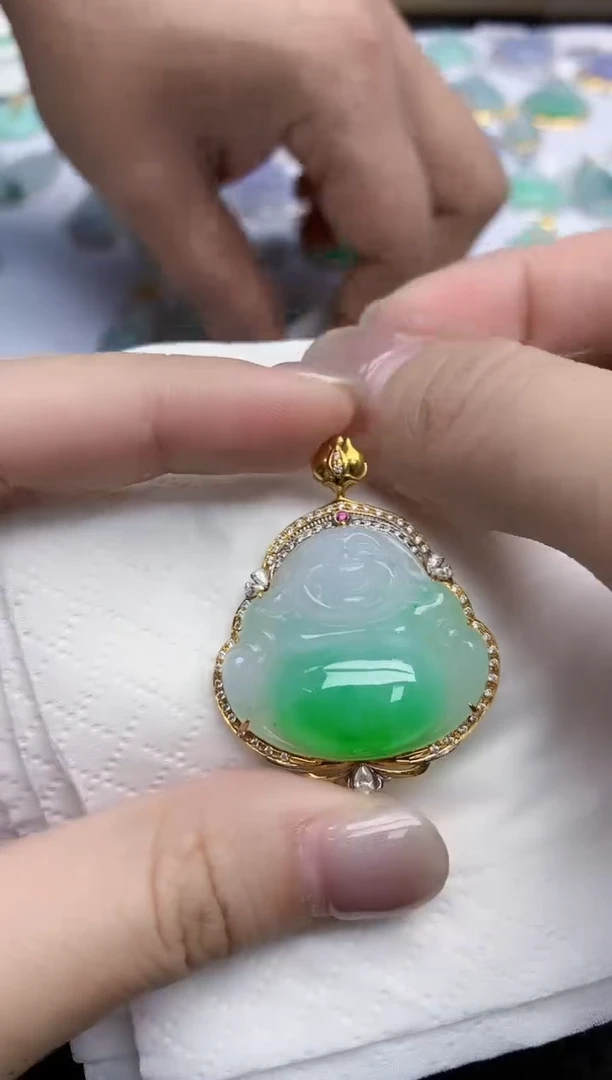 【闪购商品】翡翠颈饰18K金镶嵌天然翡翠A货