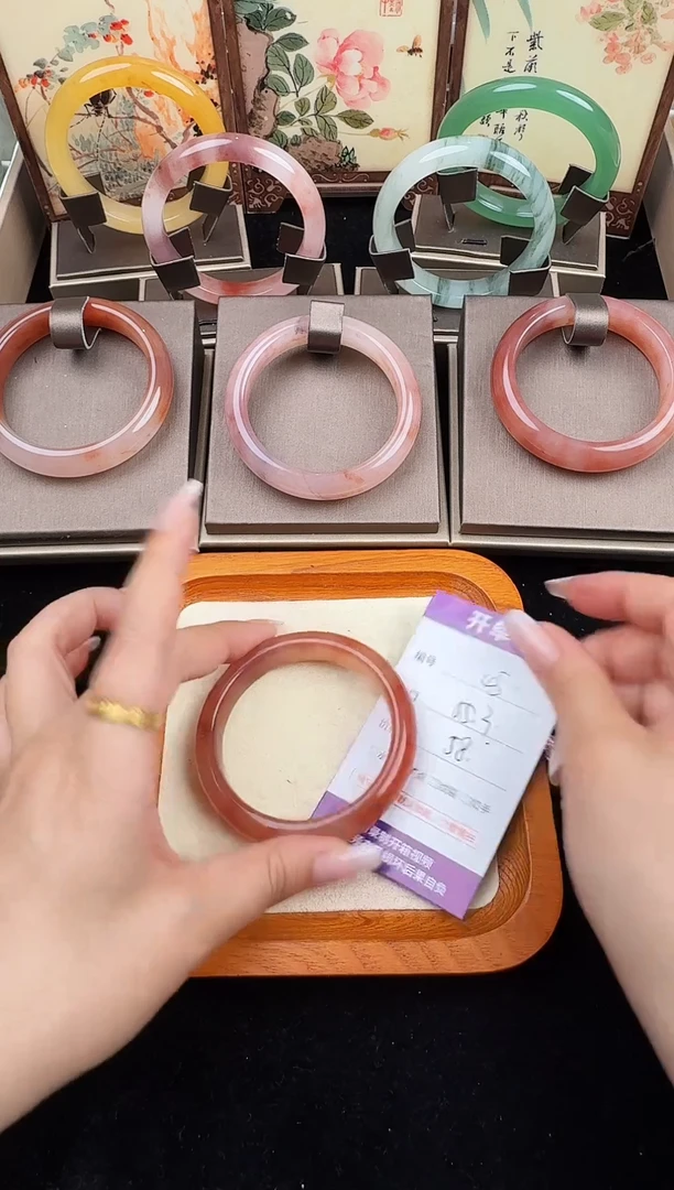 石英质玉手镯未镶嵌45