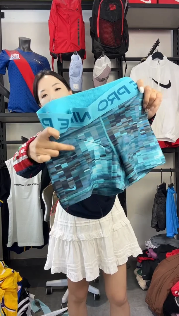 711   编码 瑕疵款直播间过款为准 尺码 M