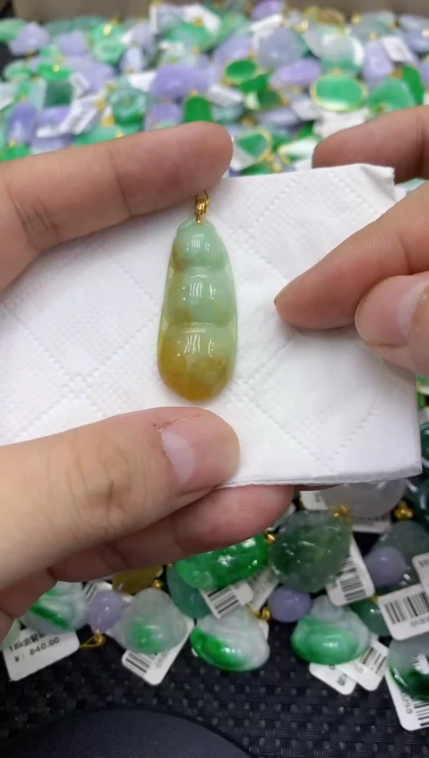 颈饰未镶嵌翡翠天然缅甸翡翠A货