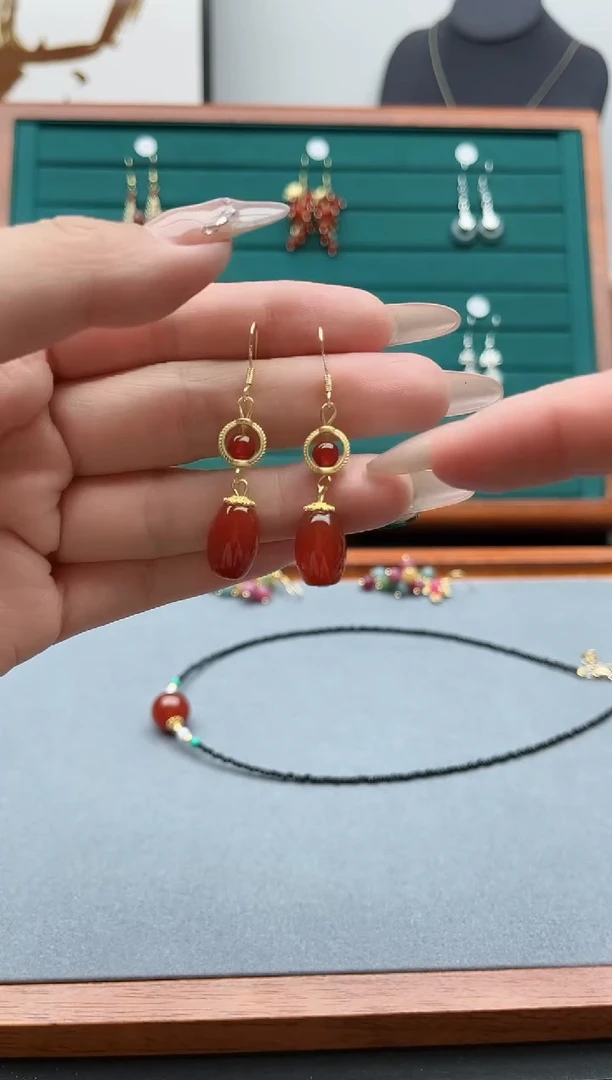 【闪购商品】南红玛瑙耳饰银S925镀金镶嵌628