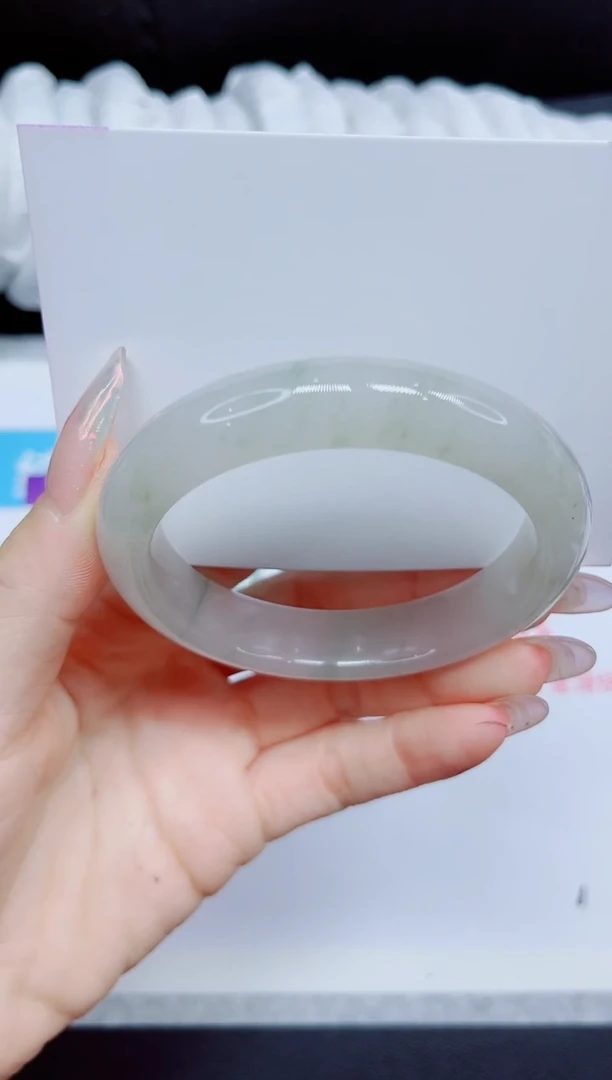 石英质玉手镯未镶嵌103.