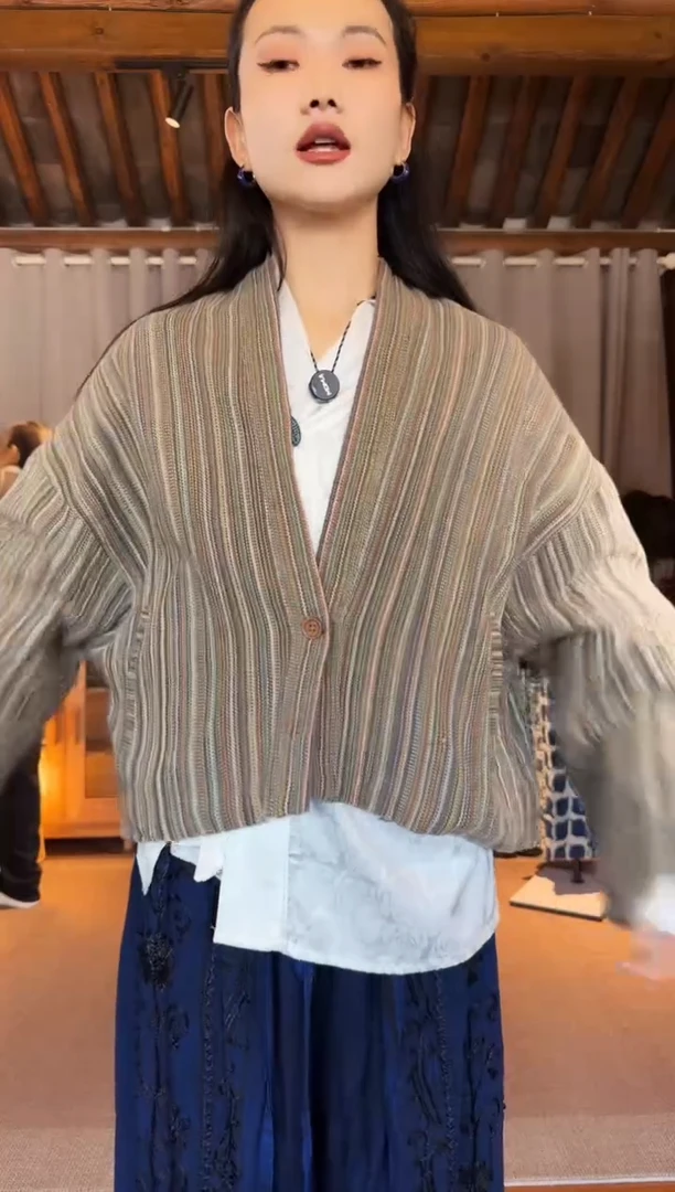 【闪购商品】设计师款咖条纹外套
