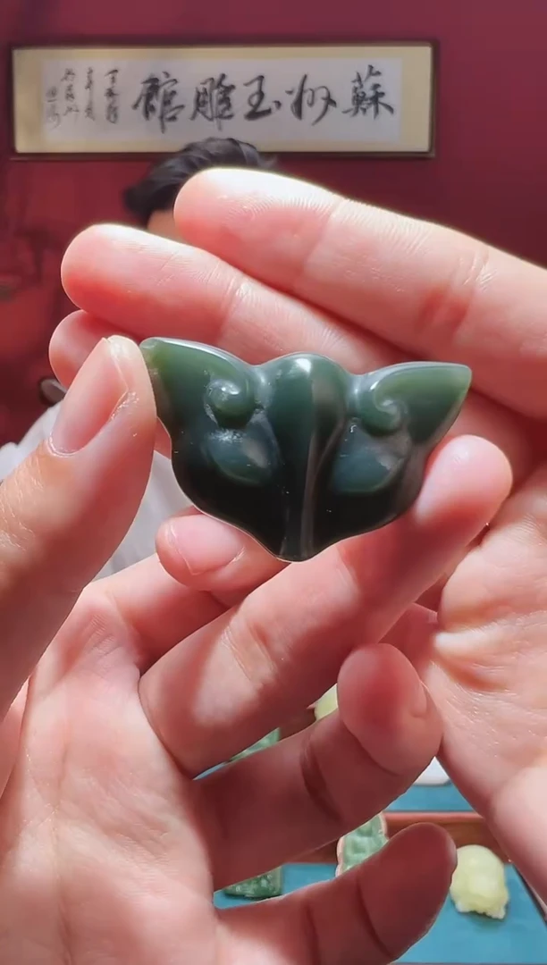 和田玉未镶嵌颈饰1