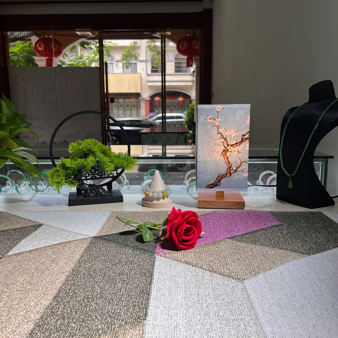 石英岩玉手镯线下精品店手镯挂件珠链