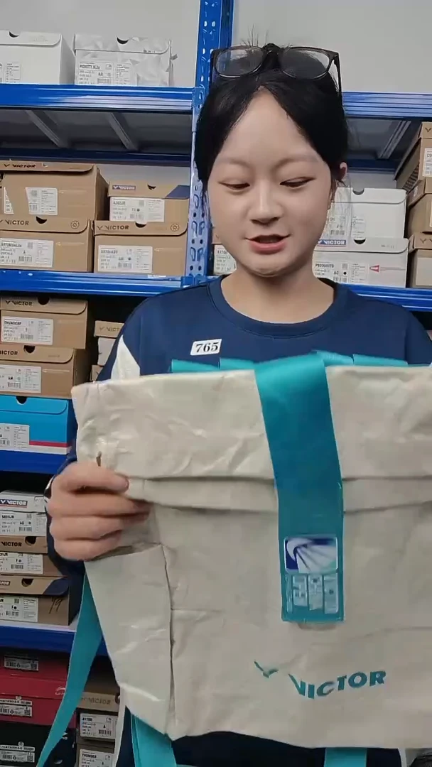 777清仓衣服，不退不换！！白蓝手提包  直播间发