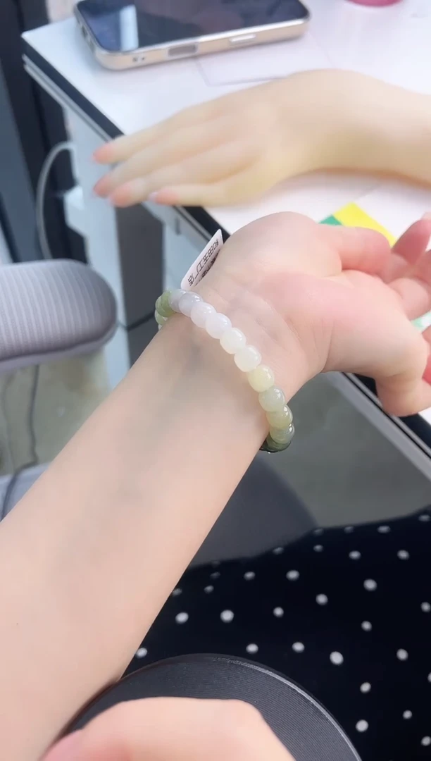 手链未镶嵌和田玉1颜色微差无瑕疵