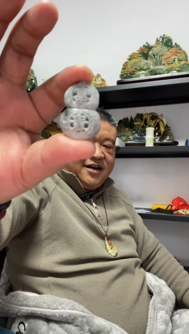 吊坠(赠链)未镶嵌翡翠葫芦吊坠