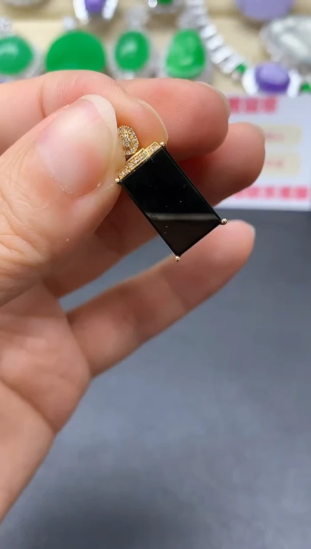 颈饰18K金镶嵌翡翠379中国好珍宝