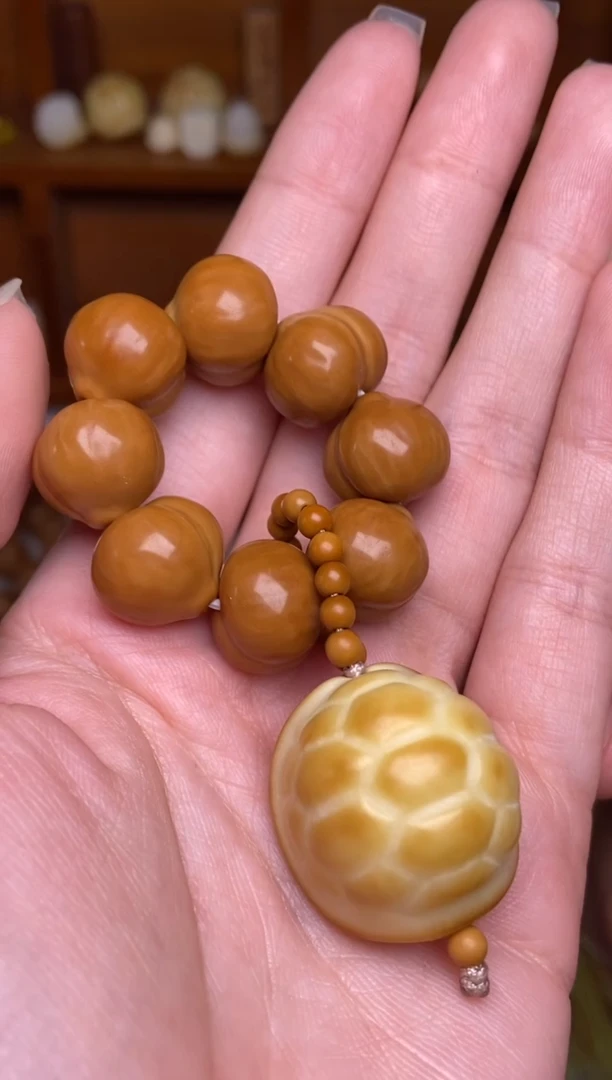 把件猴头核桃全品无暇屁桃➕富甲手捻